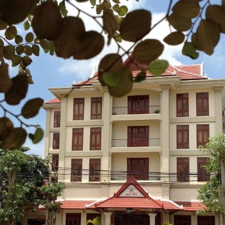 Han Kong Hotel And Restaurant Siem Reap Exterior photo